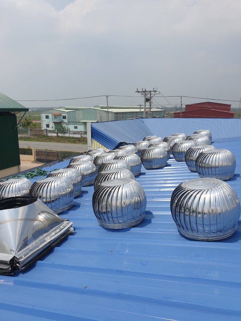 Quả cầu hút nhiệt mái tôn 7